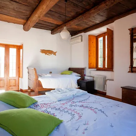 Semesterbostad Ca Delle Glicini Paruzzaro